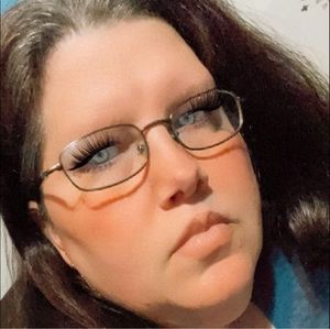 Meet your Posher, Candace